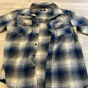 Men’s blue plaid flannel size small